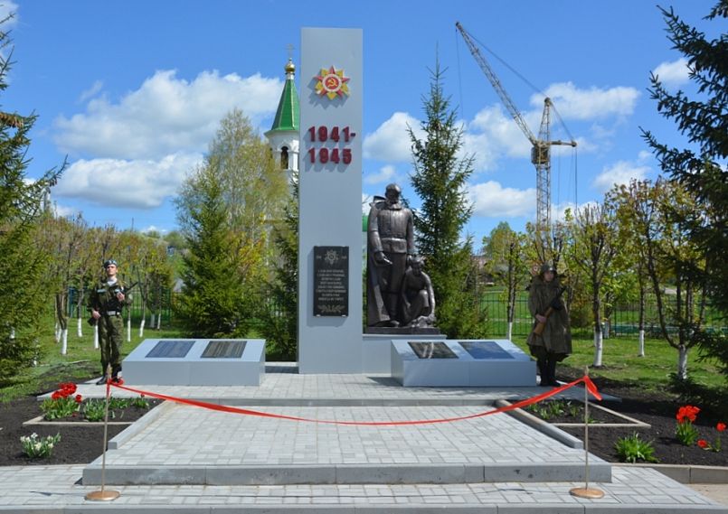 В Красненском районе реконструировали памятник погибшим в годы Великой Отечественной войны
