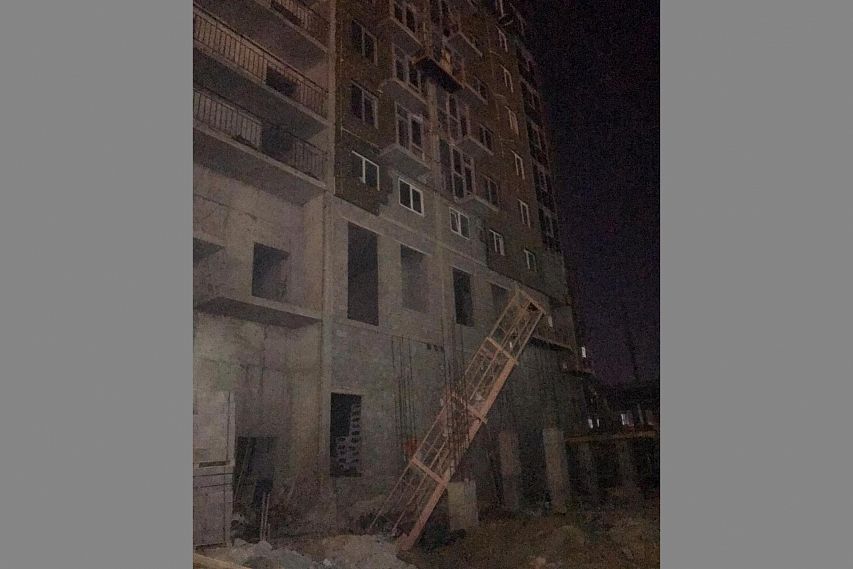 В Белгороде трое подростков упали с седьмого этажа строящегося дома