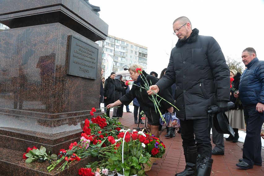 Старооскольцы почтили память Алексея Алексеевича Угарова