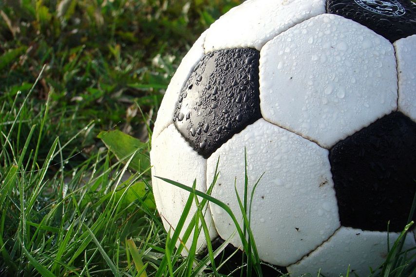 Старооскольские футболисты дома обыграли нововоронежский «Атом»