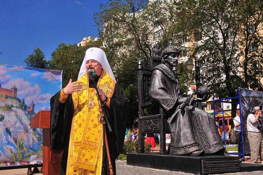 Основателю Старого Оскола поставили памятник в Белгороде
