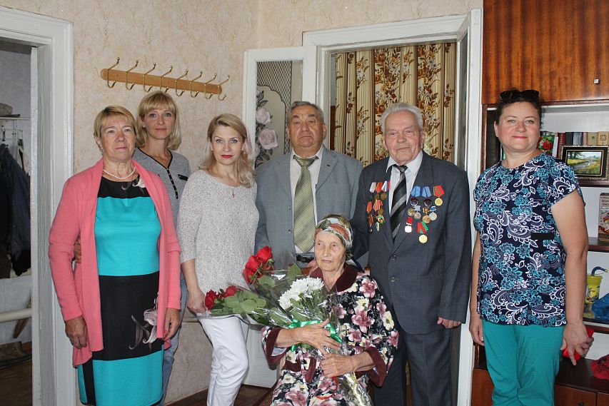 Ветерана поздравили с 90-летним юбилеем