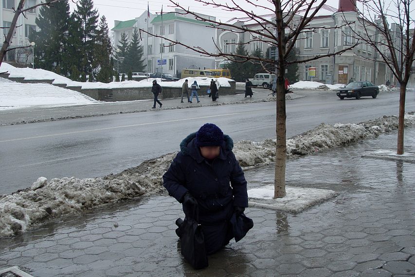 Пенсионеров в Белгородской области защитят от падений