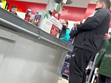 Пьяный староосколец устроил в магазине скандал из-за коньяка 
