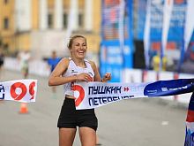 Старооскольская спортсменка выиграла 700 тысяч на марафоне в Петербурге
