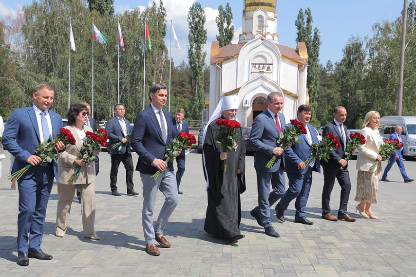С Днём металлурга старооскольцев поздравили руководители бизнеса и власти