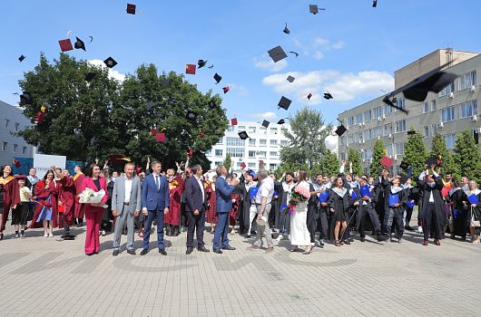 Выпускники Старооскольского технологического института НИТУ МИСИС получили дипломы 