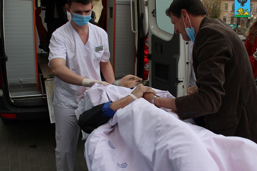 В Белгородской области вылечили ковидного пациента, имевшего 100% поражение лёгких