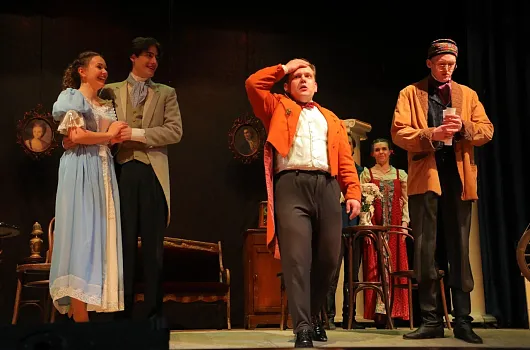 Студенты ГИТИСа привезли в Старый Оскол оперу-водевиль «Хлопотун, или Дело мастера боится» 
