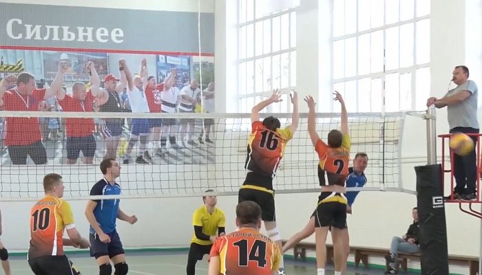 Команда ОЭМК приняла участие в состязаниях по волейболу в Железногорске