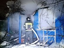 В селе Крутом очевидец спас детей из горящего дома