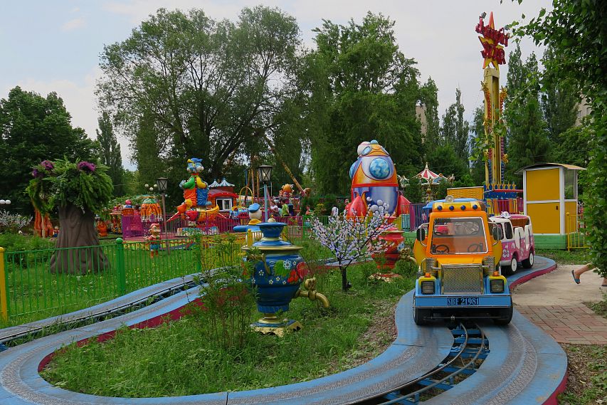 В Белгородской области открывают детские сады и парки аттракционов