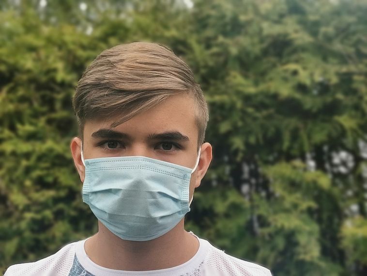 Молодёжь Белгородской области стала чаще болеть коронавирусом