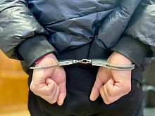 Ревнивый староосколец напал с ножом на жену и полицейских