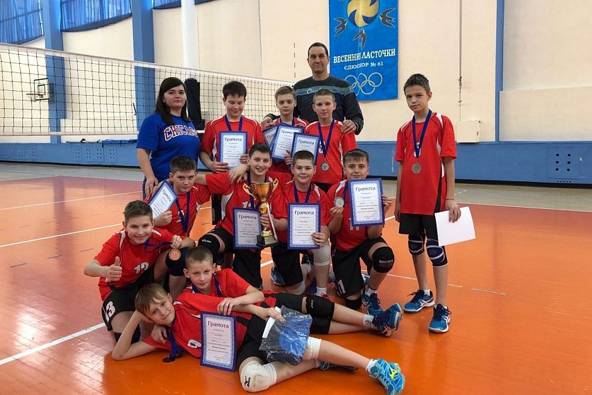 Старооскольские волейболисты привезли московский Кубок