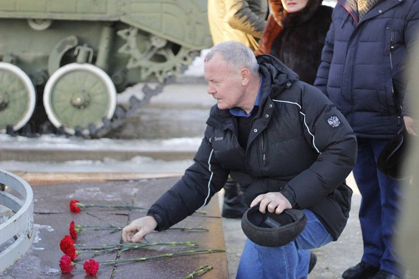 В Старом Осколе прошли митинги в честь дня вывода войск из Афганистана