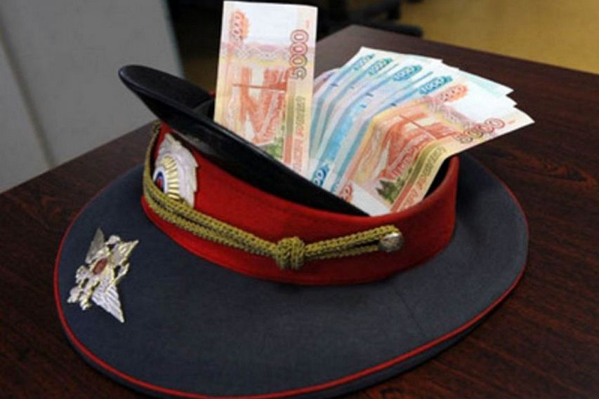 Старооскольского полицейского подозревают в получении взятки от организаторов азартных игр