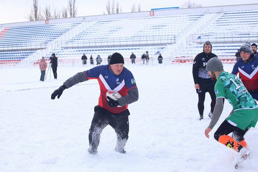 Не мёрзли в -15: В Старом Осколе прошёл турнир по регби на снегу