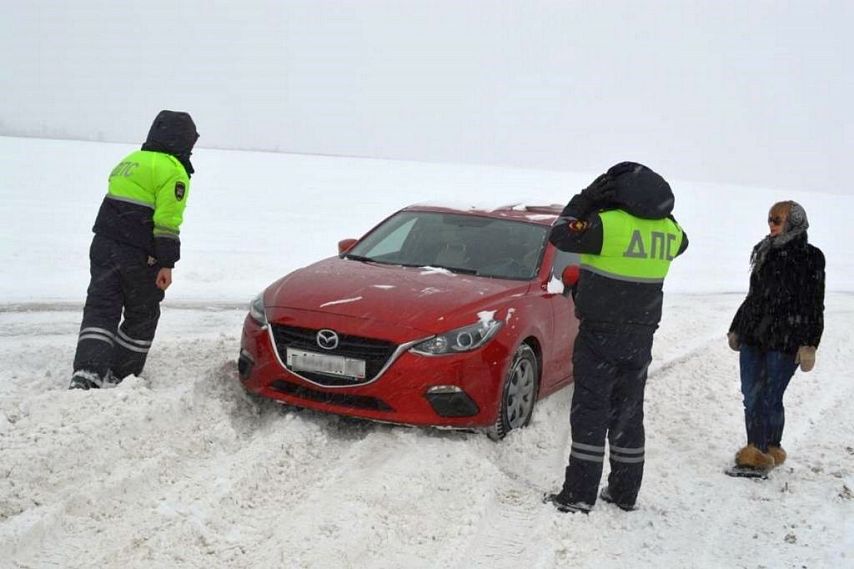 Сотрудники ГИБДД Белгородской области будут дежурить на дорогах региона 24 часа в сутки