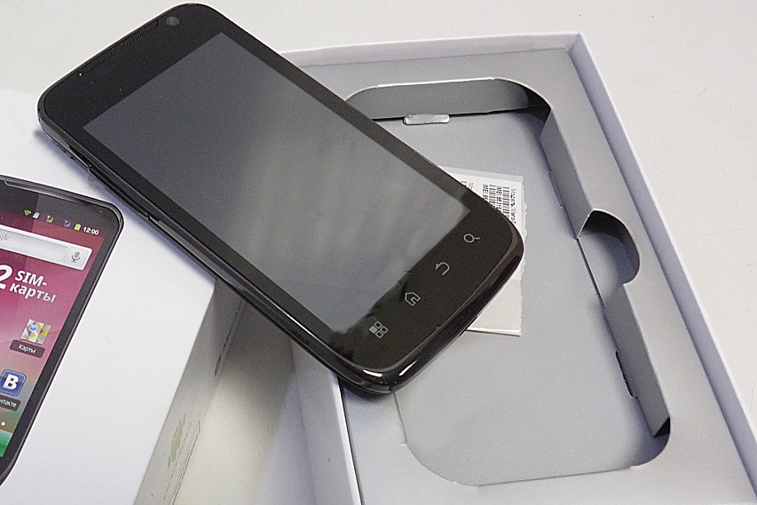 Старооскольский суд вступился за покупателя, которому достался недоукомплектованный смартфон