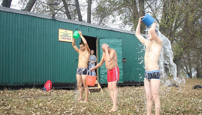 Старооскольские «моржи» открыли купальный сезон мастер-классом
