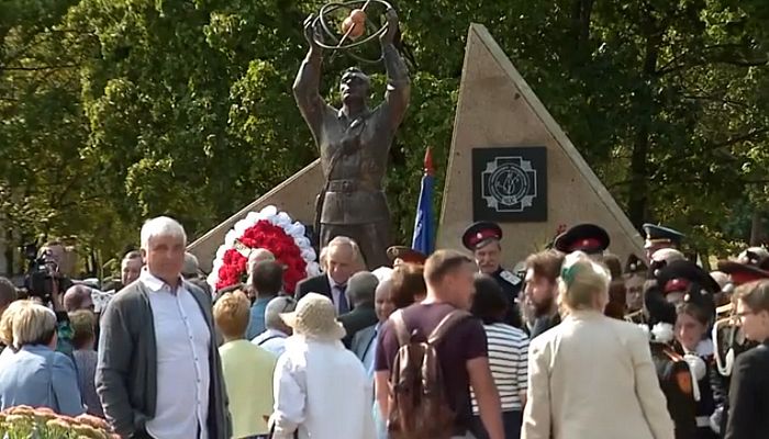 В Старом Осколе торжественно открыли памятник героям Чернобыля