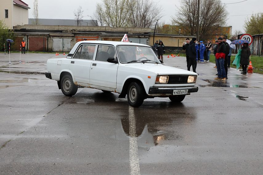 Лучшую команду по юношескому автомногоборью выбрали в Старом Осколе