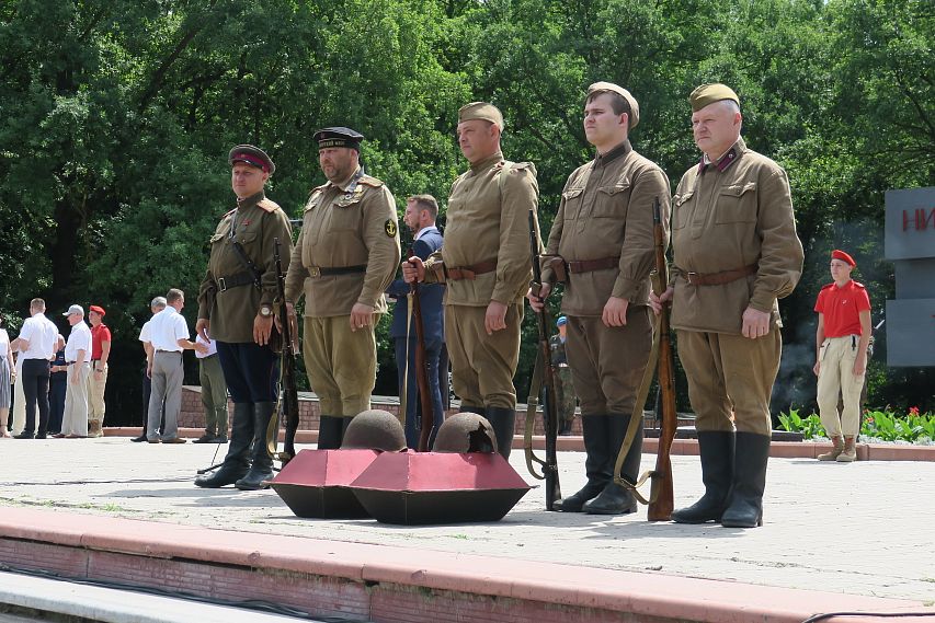 В Старом Осколе предали земле останки двух советских воинов