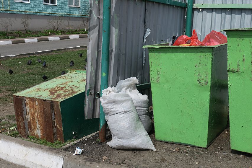 Госдума собирается освободить дачников от двойных начислений за мусор