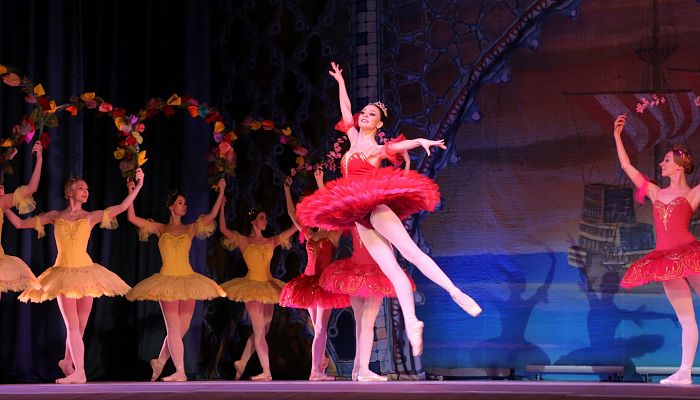 «Кремлевский балет» на сцене старооскольского центра культуры и искусств