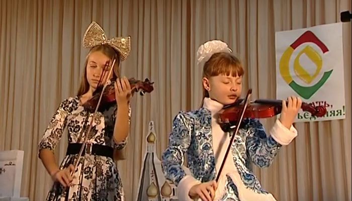 Городищенская школа искусств получила музыкальные инструменты благодаря Металлоинвесту