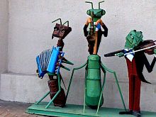 Митя, Емеля и весёлые музыканты: несерьёзные памятники серьёзного города