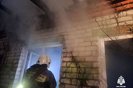 Тела трёх погибших обнаружили пожарные после тушения возгораний в Старом Осколе