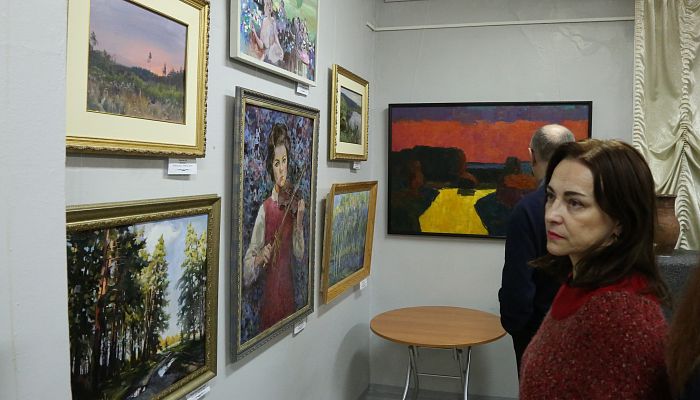 Выставка «Картина года» в старооскольском художественном музее