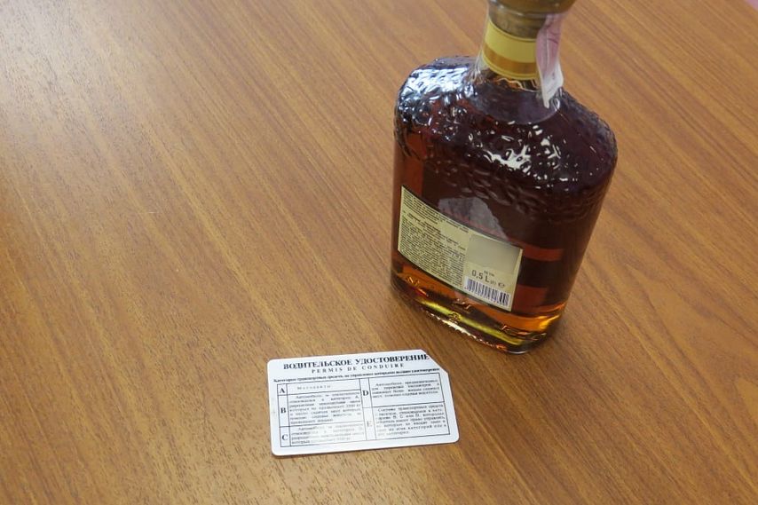 В Старом Осколе пьяный водитель попытался дать взятку инспектору ДПС