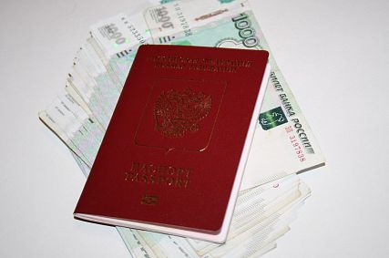 Мошенники обещают отпускникам сделать загранпаспорт без очереди