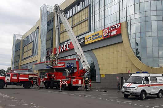 Сотрудники МЧС ликвидировали условный пожар в ТРЦ «Боше» в Старом Осколе