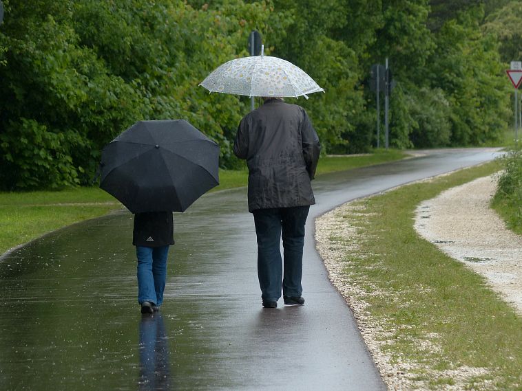 На этой неделе синоптики советуют оскольчанам не расставаться с зонтиками