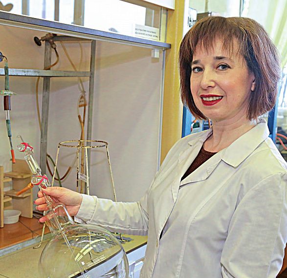 Почти 17 лет Снежана Фадеева работает лаборантом химического анализа на ОЭМК