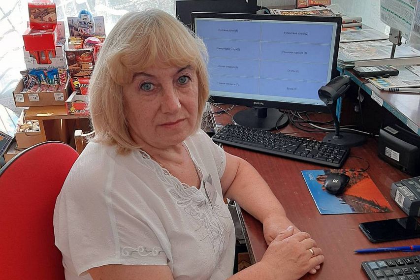 Четыре десятка лет Татьяна Рощупкина работает начальником отделения почты в селе Долгая Поляна