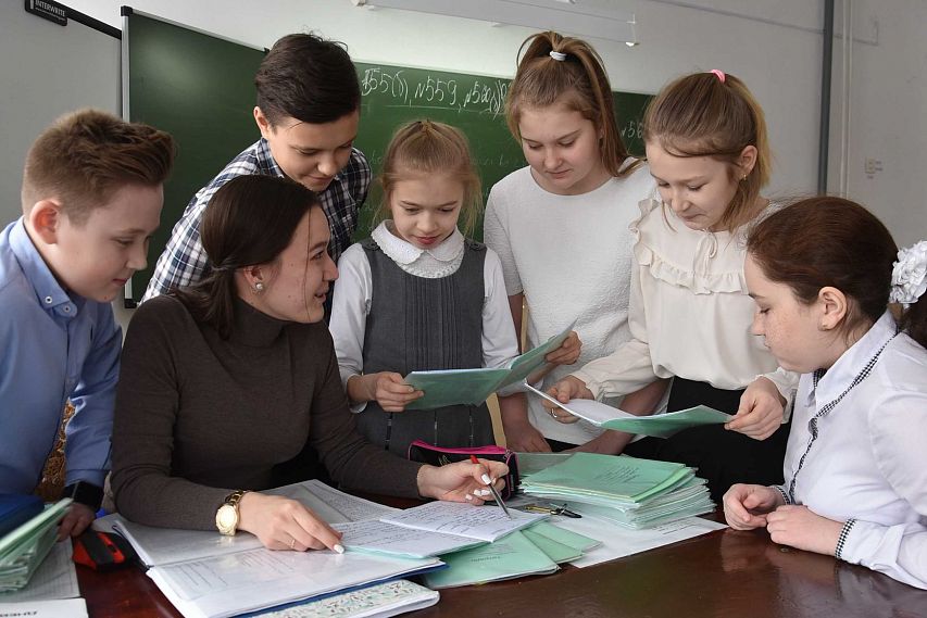В 2020 году в России стартует программа «Земский учитель»