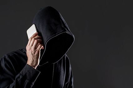 Старооскольцев предупреждают о новой схеме обмана: мошенники предлагают установить «родительский контроль»