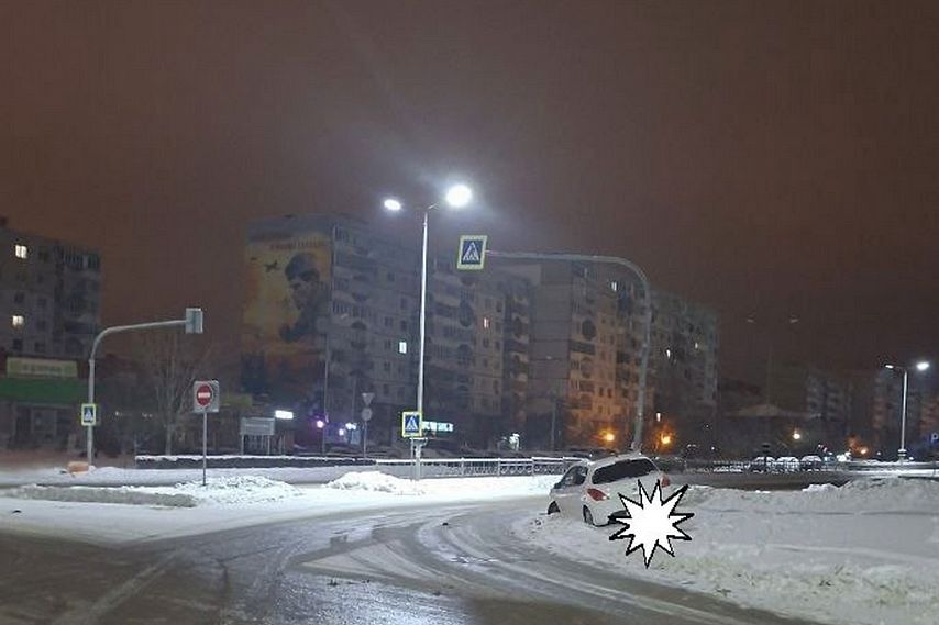 В Старом Осколе рано утром девушка в шлёпанцах попала в ДТП