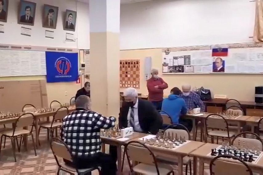 Жительница Старого Оскола пожаловалась на плохие бытовые условия в шахматном клубе