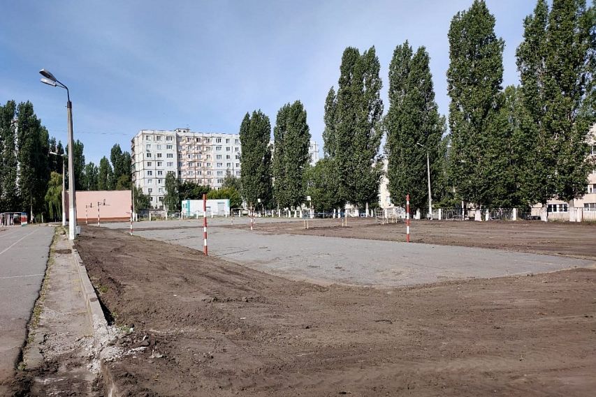Началась реконструкция стадиона школы в микрорайоне Макаренко