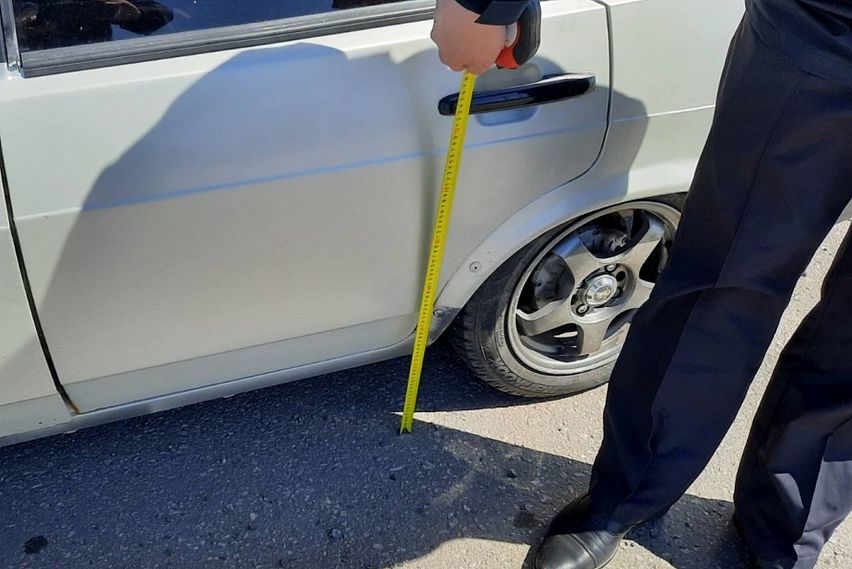 В Старом Осколе привлекли к ответственности двух водителей за внесение изменений в конструкцию авто