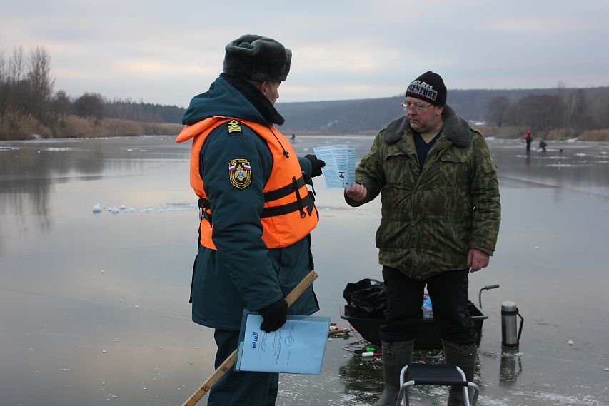 В Белгородской области за выход на лёд в запрещённых местах будут штрафовать