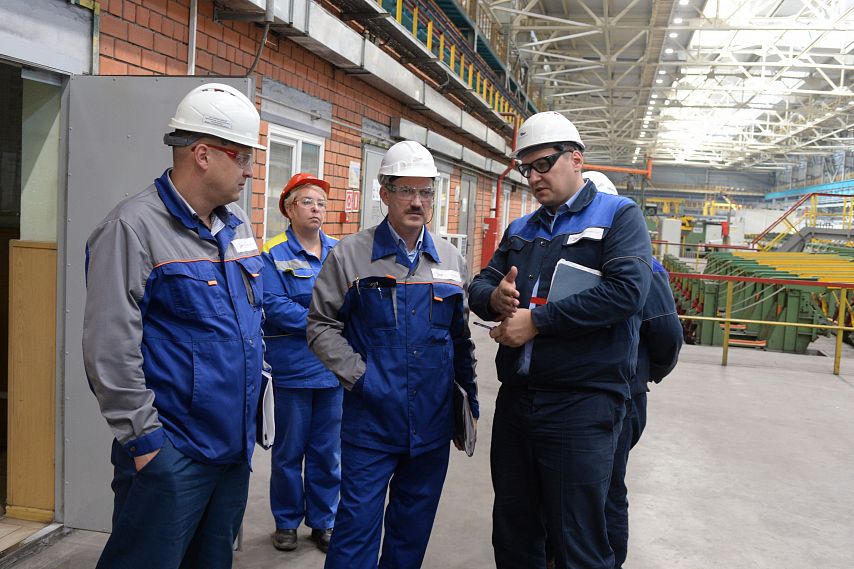 Старооскольские металлурги обменялись опытом с коллегами из Красноярска