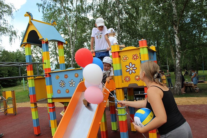 Две спортивно-игровые площадки от фонда «Поколение» открылись в Белгородской области