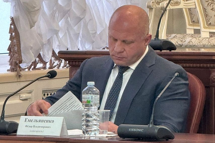 Фёдор Емельяненко защитил кандидатскую диссертацию в БелГУ